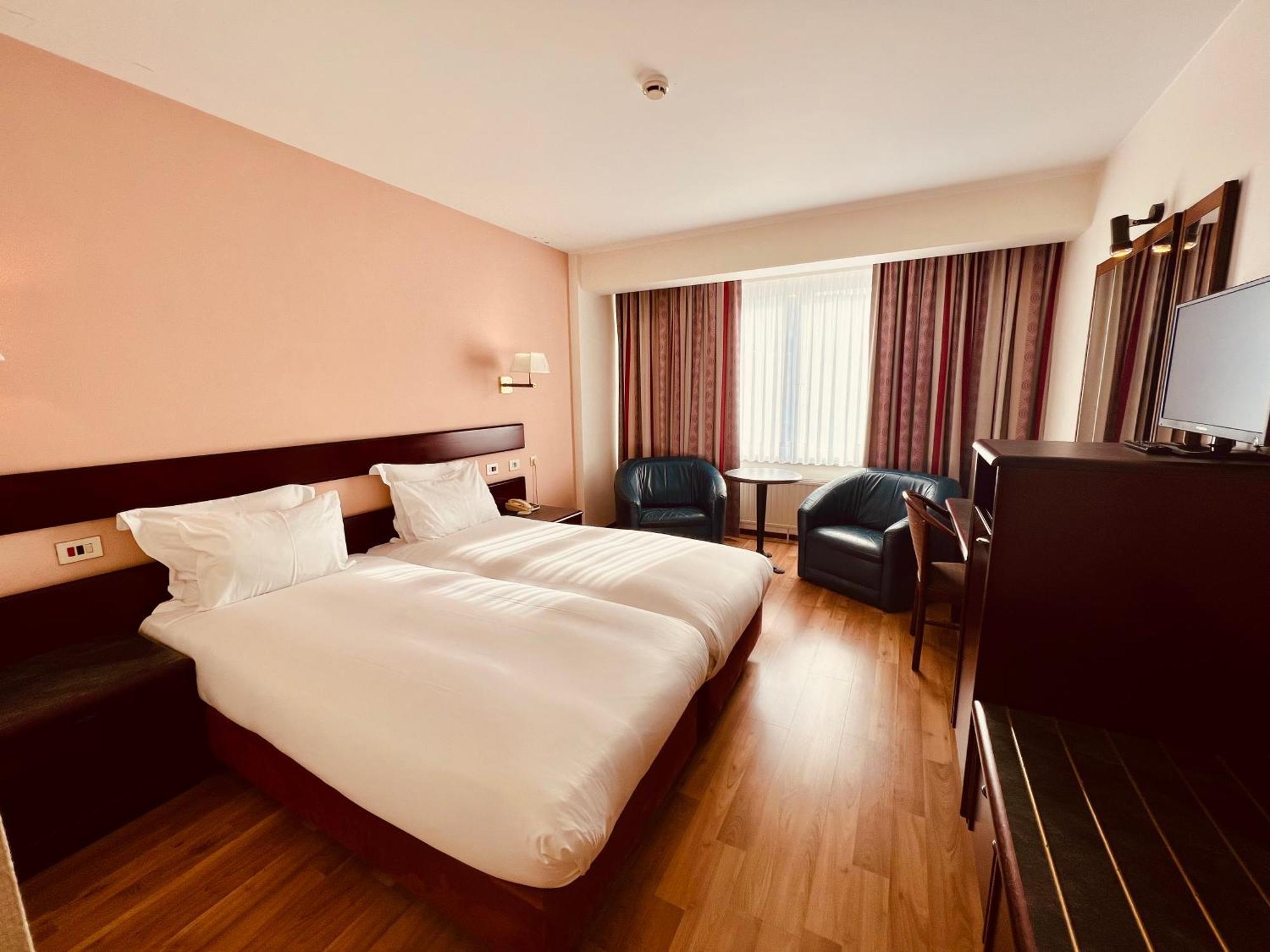 Bedford Hotel y Congress Centre Bruselas Exterior foto